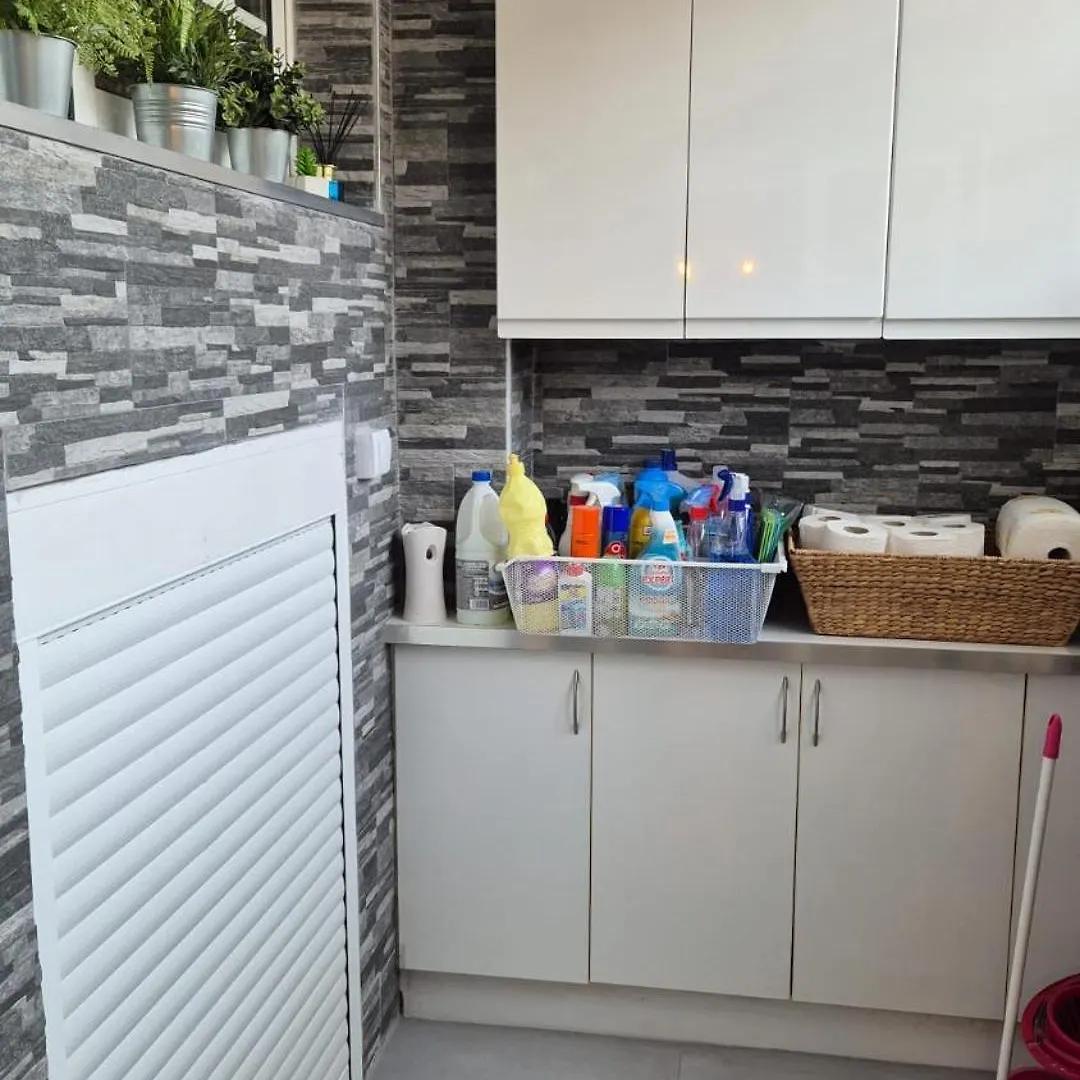 Luxurious Three Bedroom Duplex Apt Close To Beach Fuengirola 0*,  España