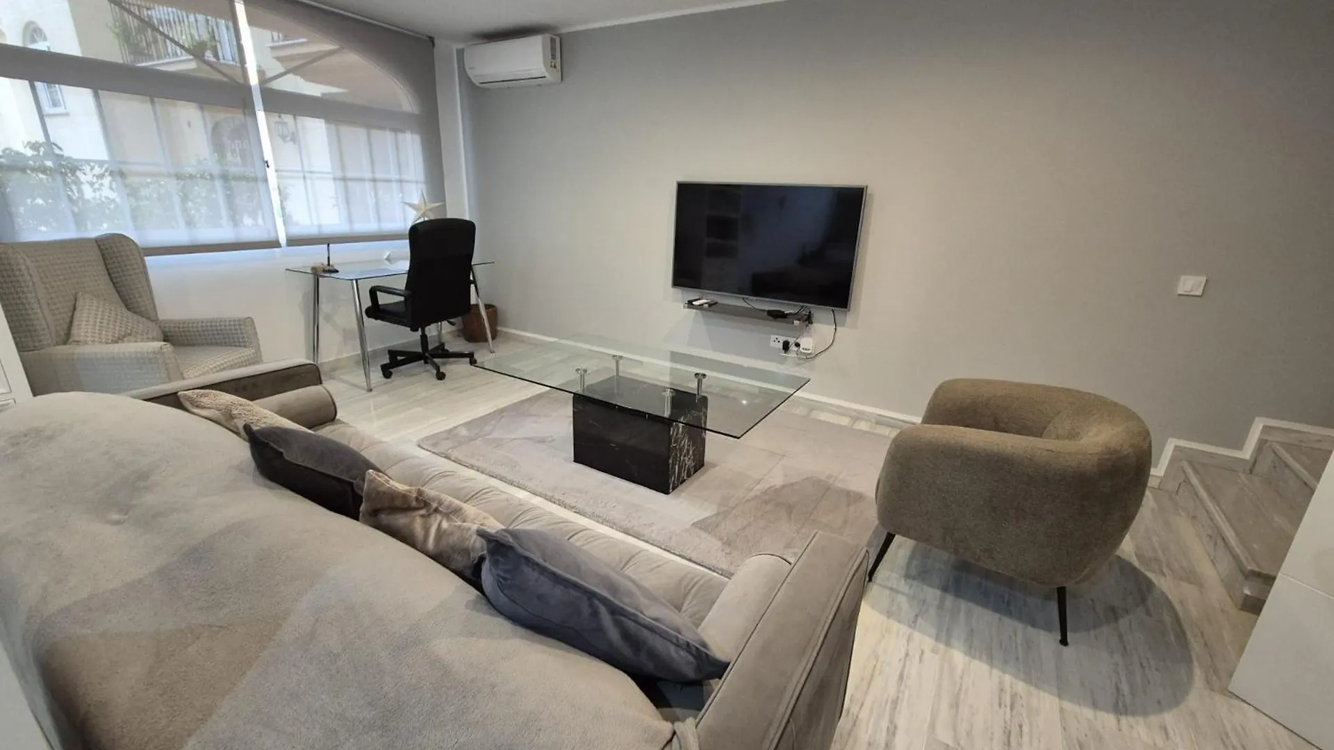 Luxurious Three Bedroom Duplex Apt Close To Beach Fuengirola